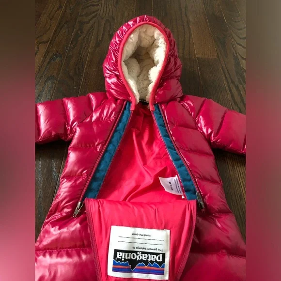 Patagonia Infant Girls NB Hot Pink Hi-Loft Down High-Pile Fleece Hooded Bunting - Picture 6 of 12
